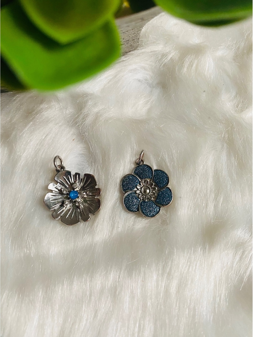 Set of 2 Vintage Silver Flower and Beetle Charms